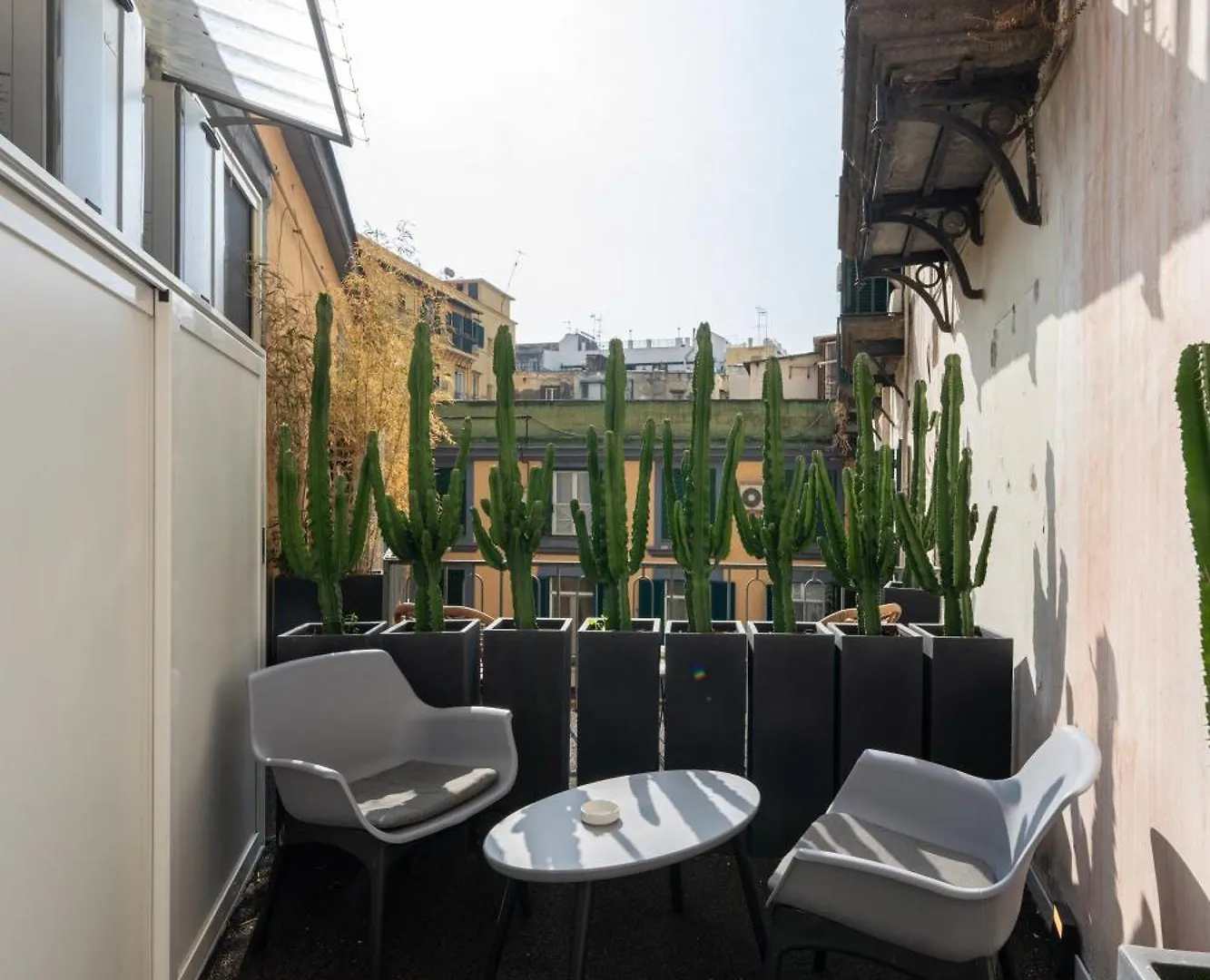 Agra Suites Neapel Italien